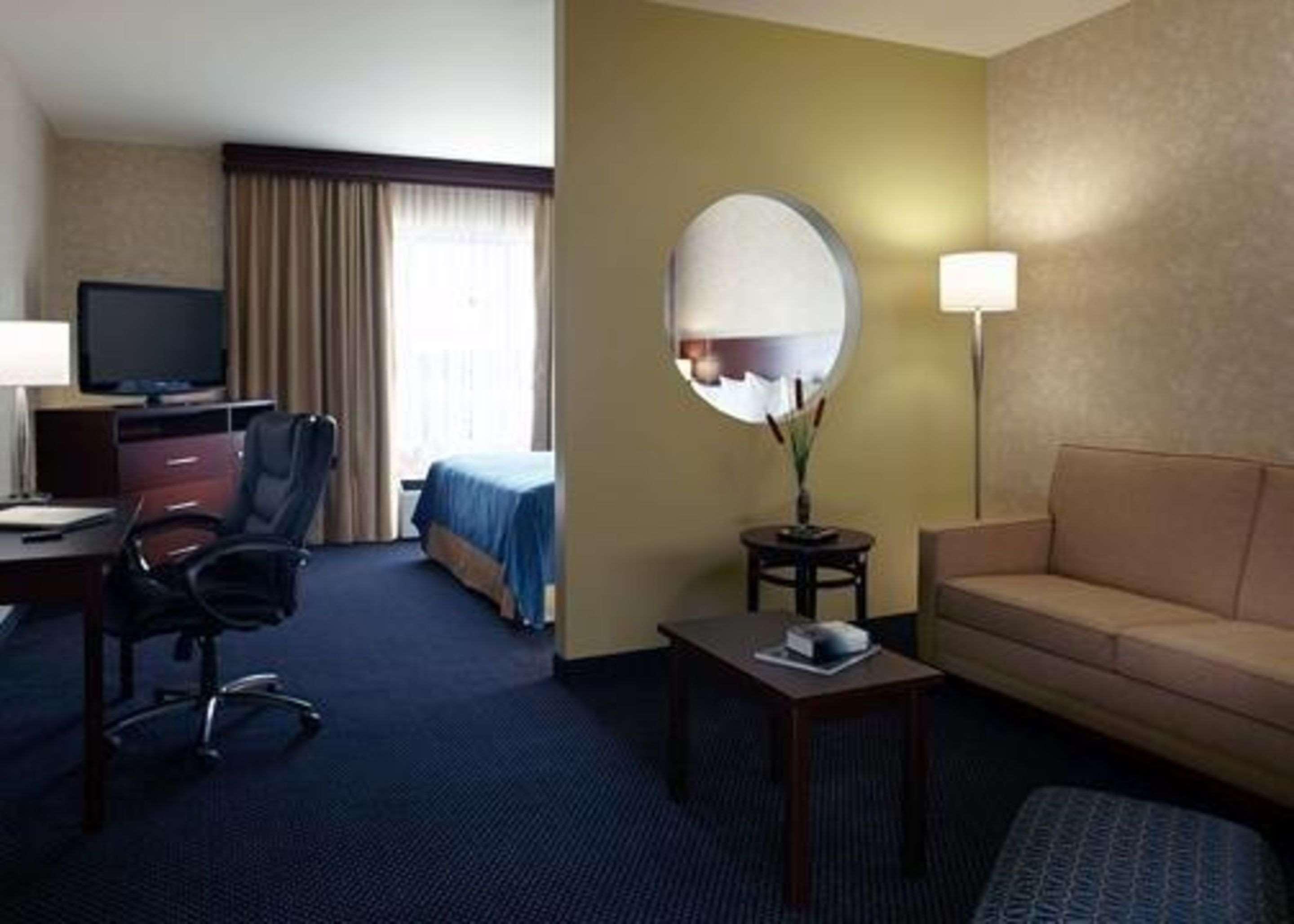 Quality Inn & Suites Brossard Buitenkant foto